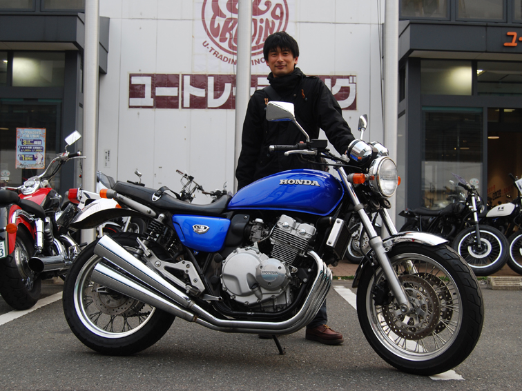 DSC_cb400_ban.jpg