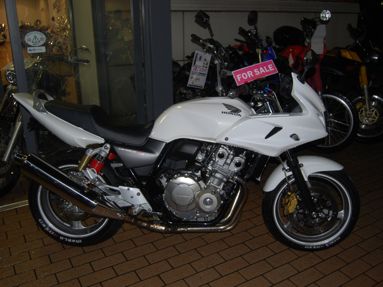 DSC_tokusen_cb_revo_1.jpg