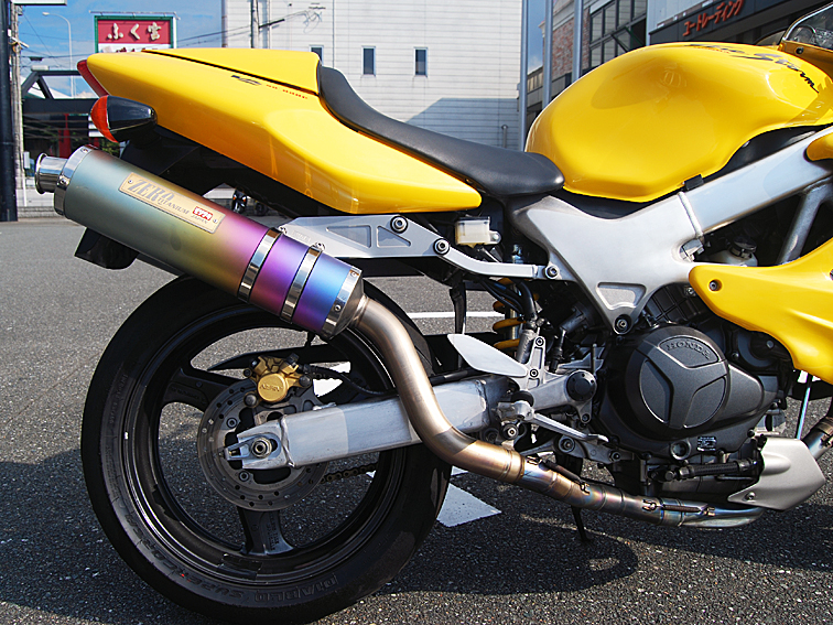vtr1000f3.jpg