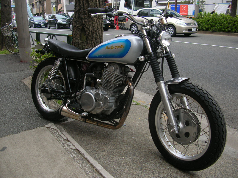 1270862767_s.jpg